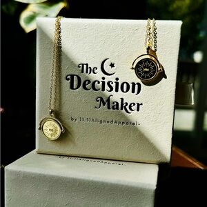 The Decision Maker Nexklace